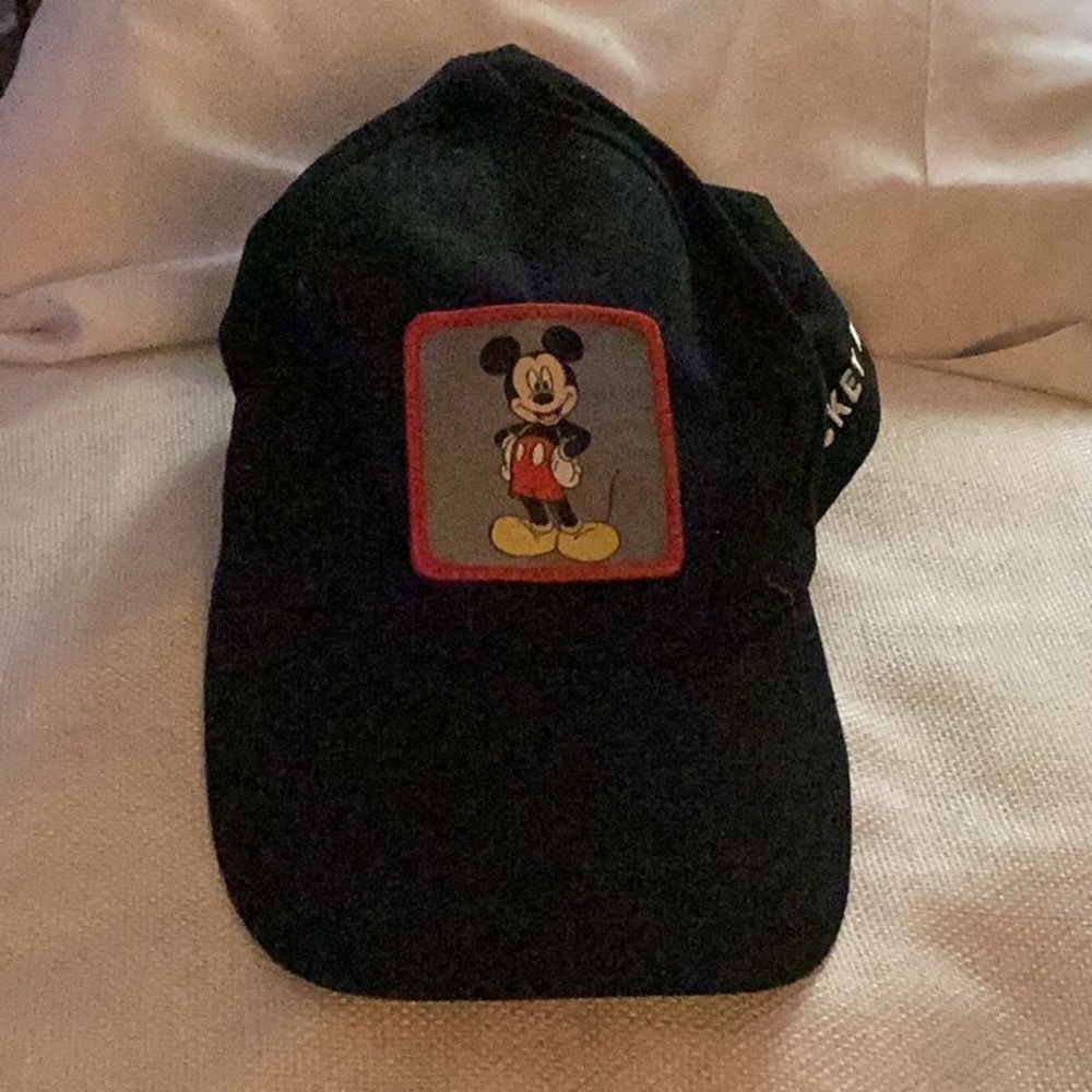 🖤NWT Fun To Wear Unisex Mickey Mouse Adjustable Cap Closet Must Have 🖤